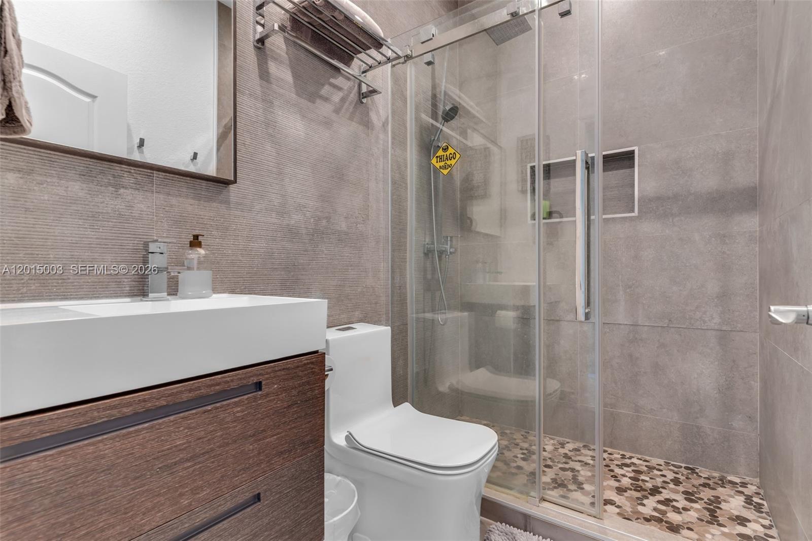 A B AT TAMIAMI TRAIL PHAS - Residential