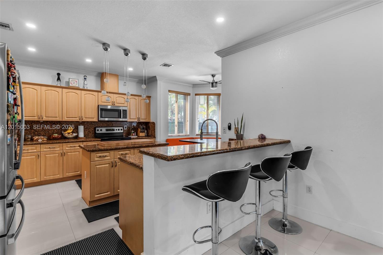 A B AT TAMIAMI TRAIL PHAS - Residential