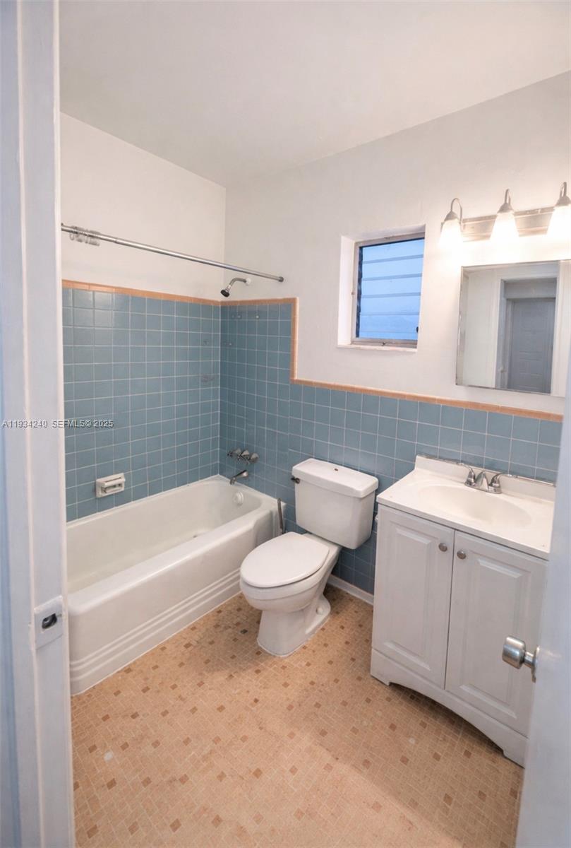 COLLINGWOOD - Residential Income