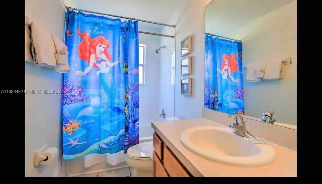 EMERALD ISLAND RESORT - Residential