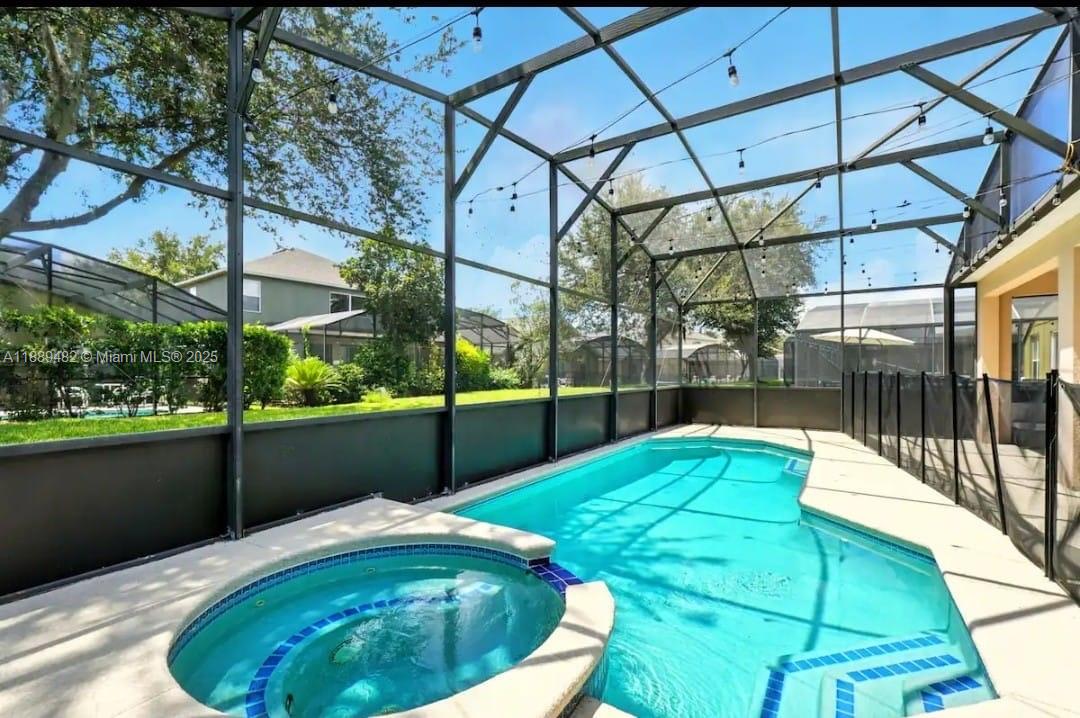 EMERALD ISLAND RESORT - Residential