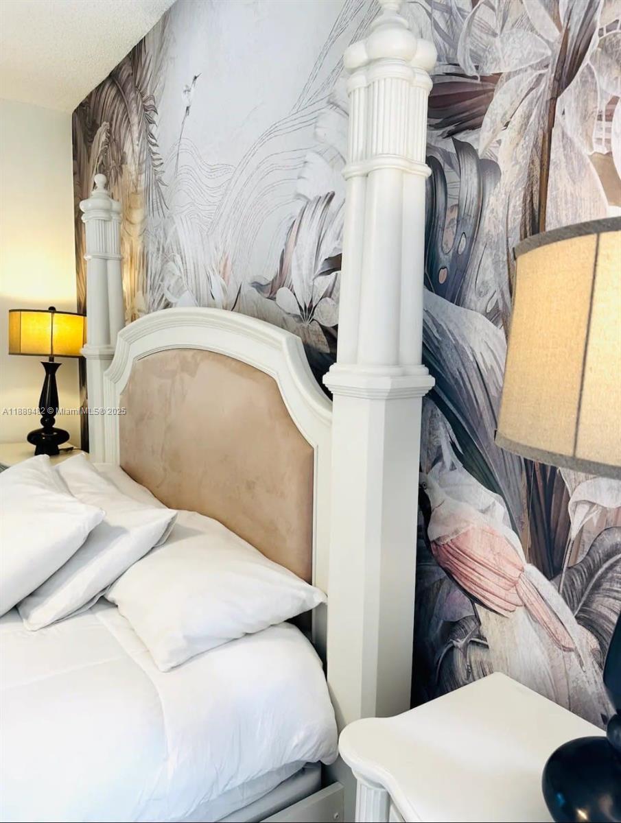 EMERALD ISLAND RESORT - Residential