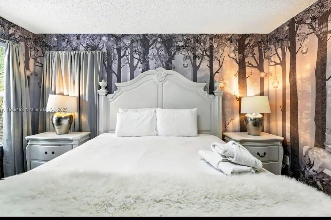 EMERALD ISLAND RESORT - Residential