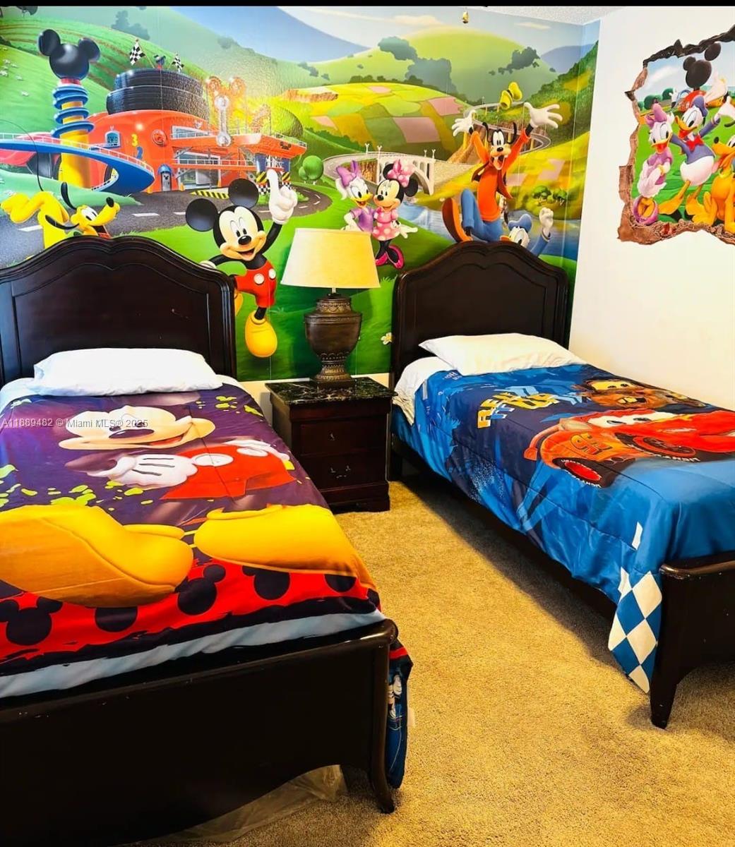 EMERALD ISLAND RESORT - Residential