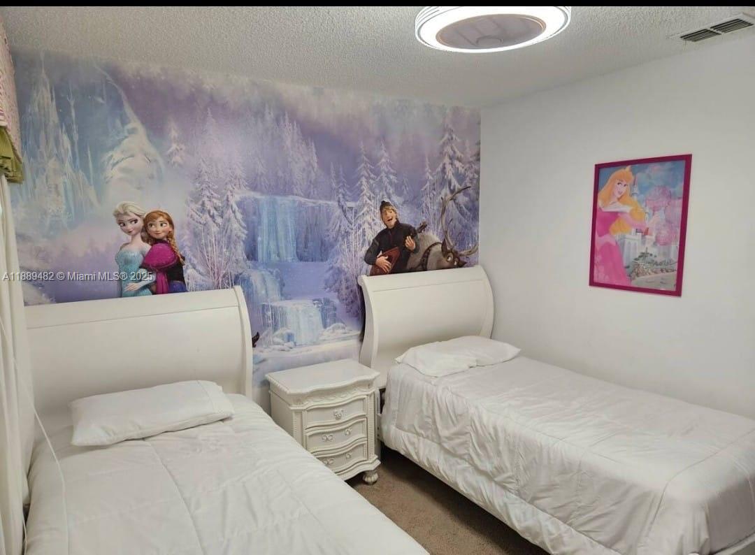 EMERALD ISLAND RESORT - Residential