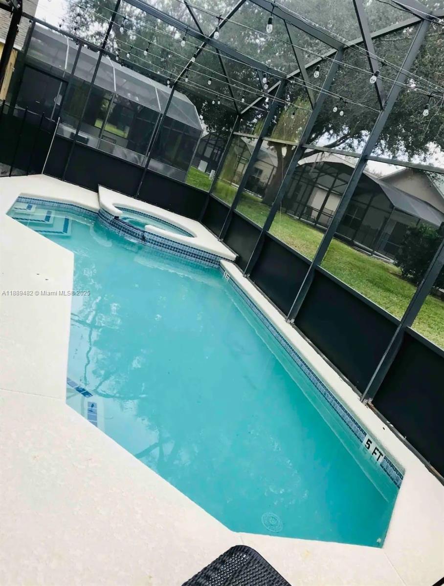 EMERALD ISLAND RESORT - Residential