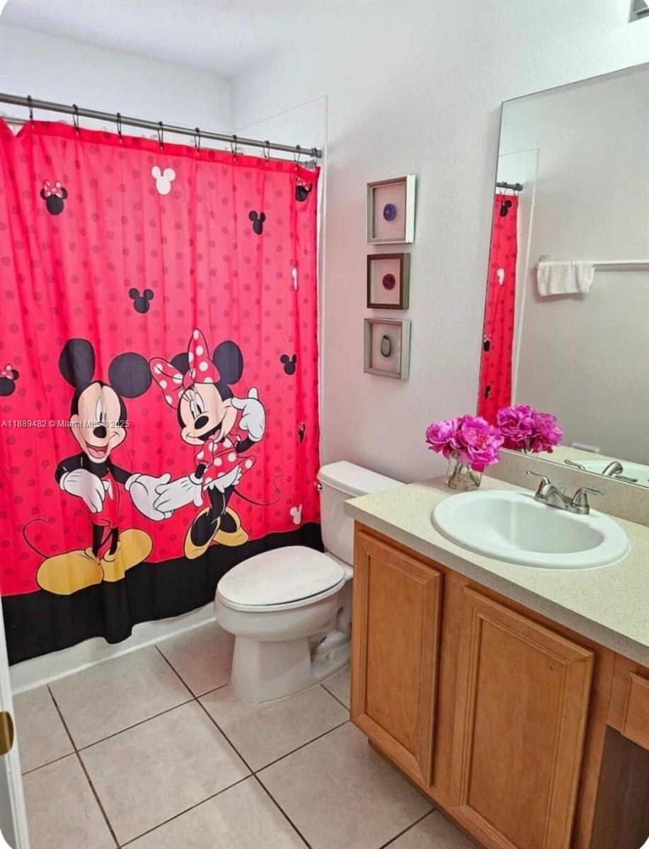 EMERALD ISLAND RESORT - Residential