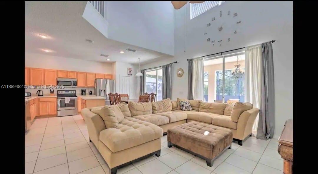 EMERALD ISLAND RESORT - Residential