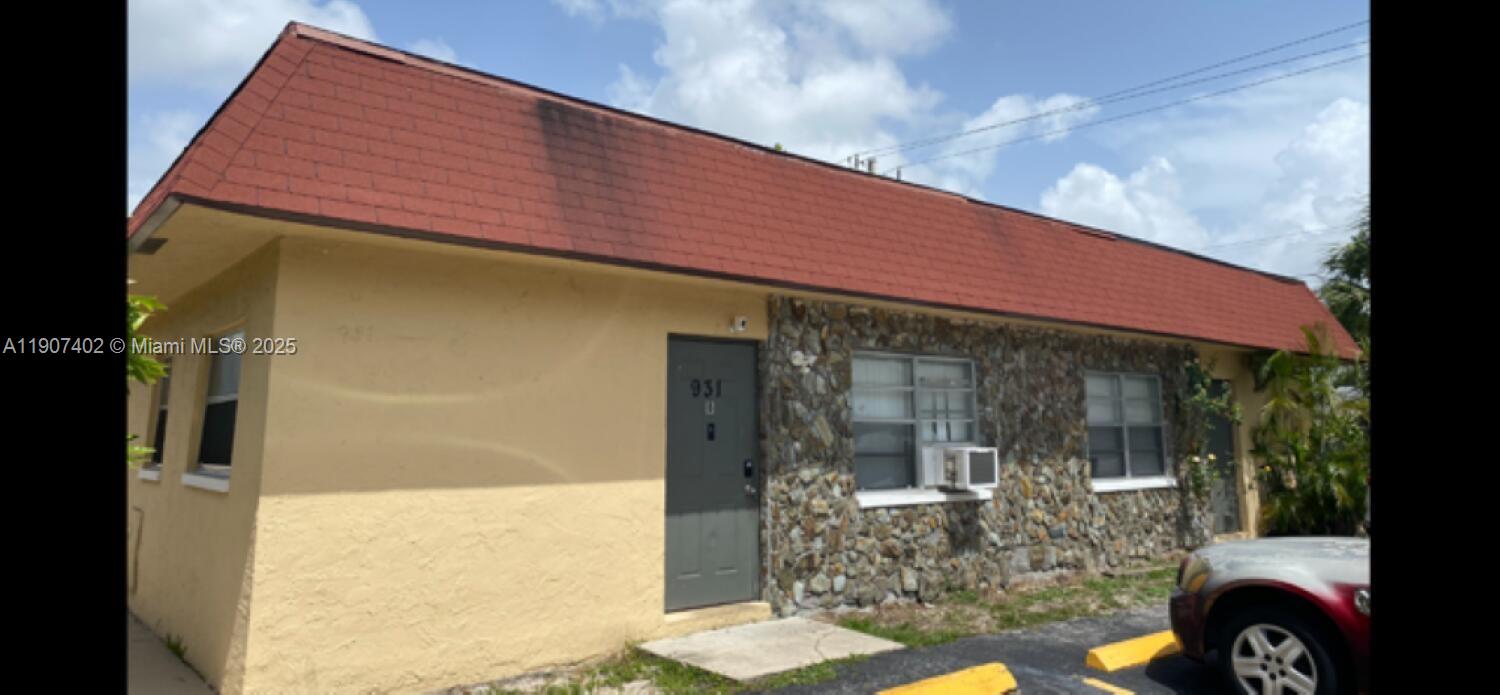 LAUDERDALE NORTH PARK SEC - Residential Lease