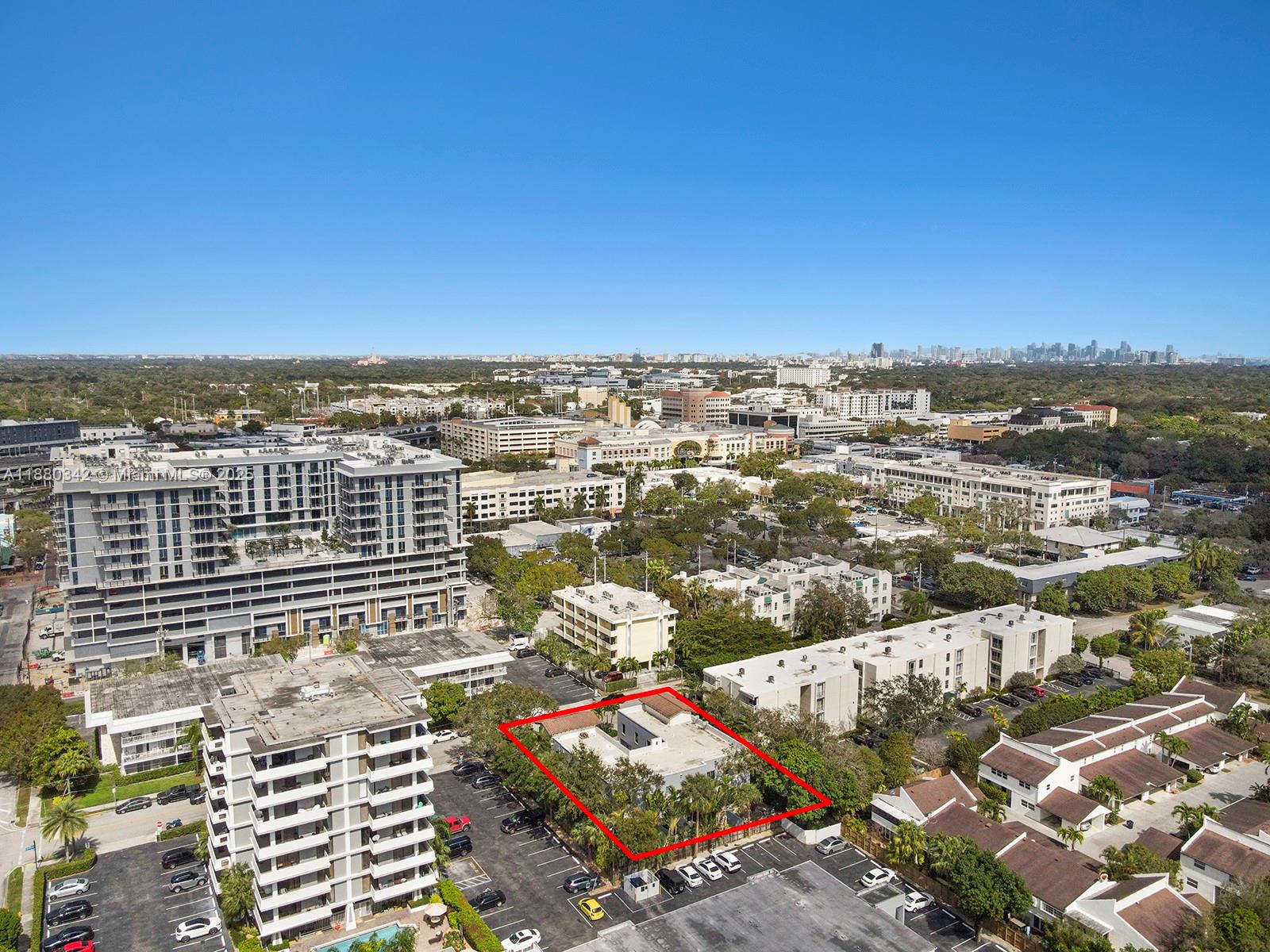 PALMS OF SUNSET - Residential