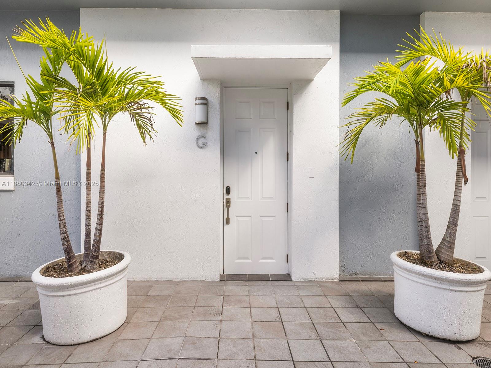 PALMS OF SUNSET - Residential