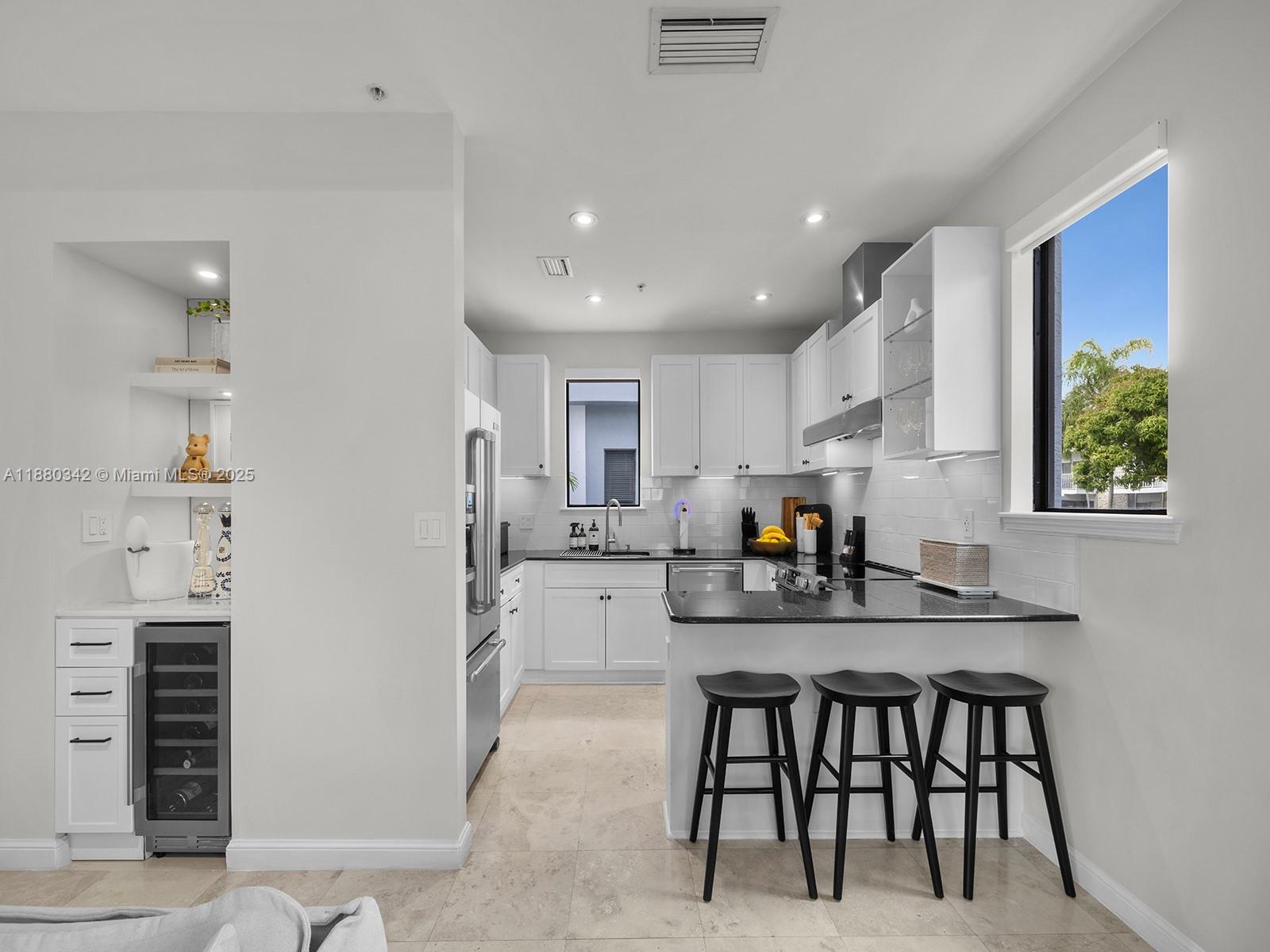 PALMS OF SUNSET - Residential