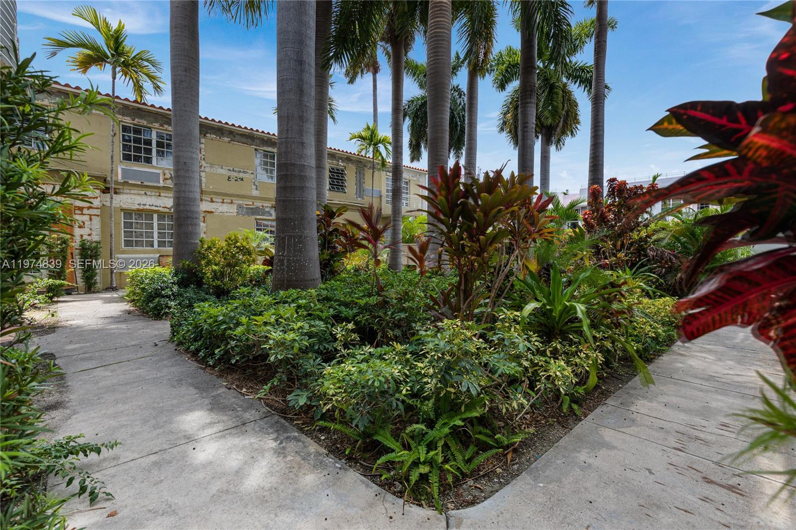 BEACHGARDENS CONDO - Residential Lease