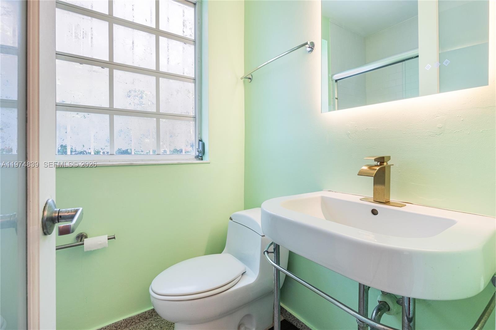 BEACHGARDENS CONDO - Residential Lease