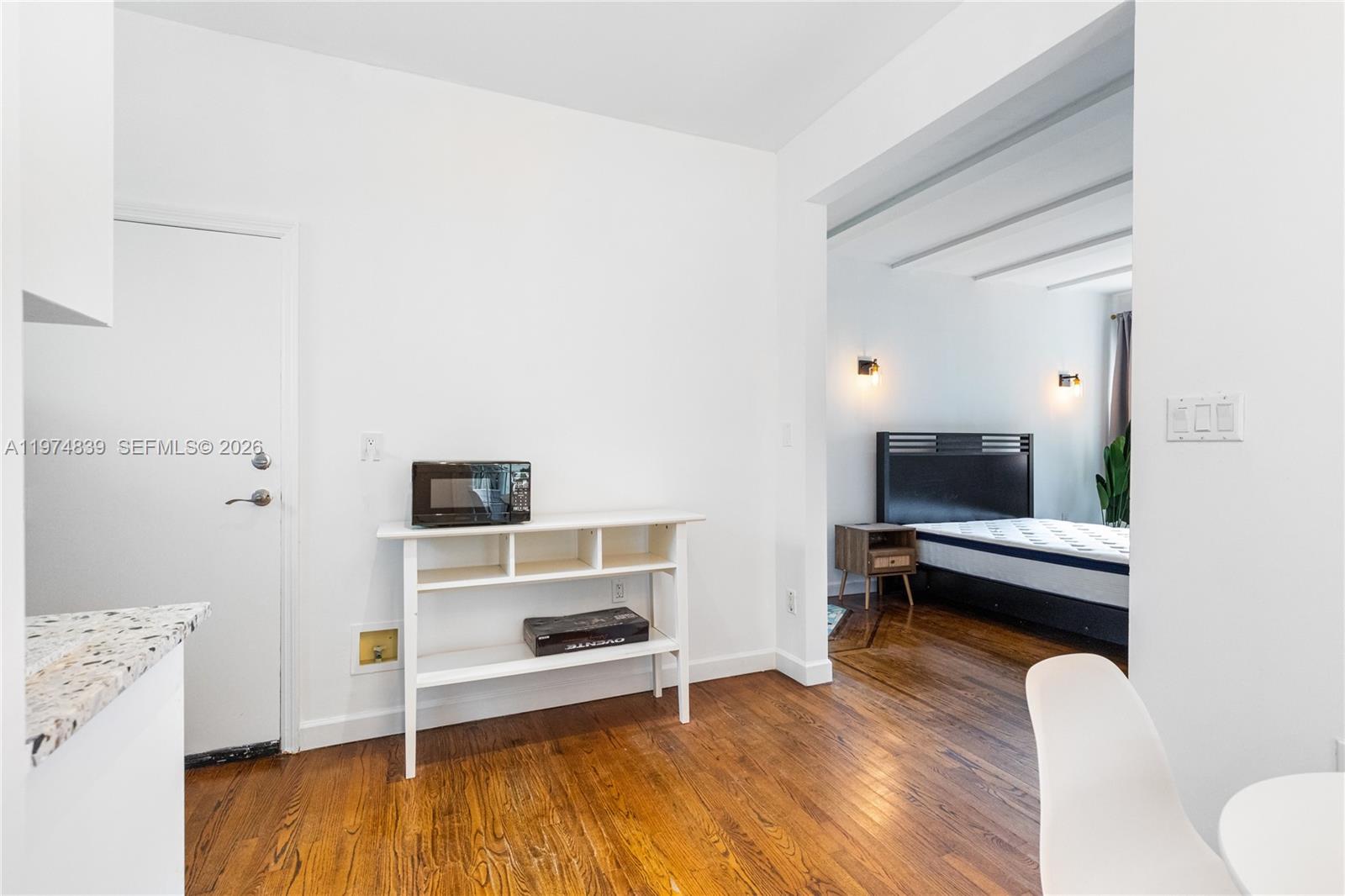 BEACHGARDENS CONDO - Residential Lease