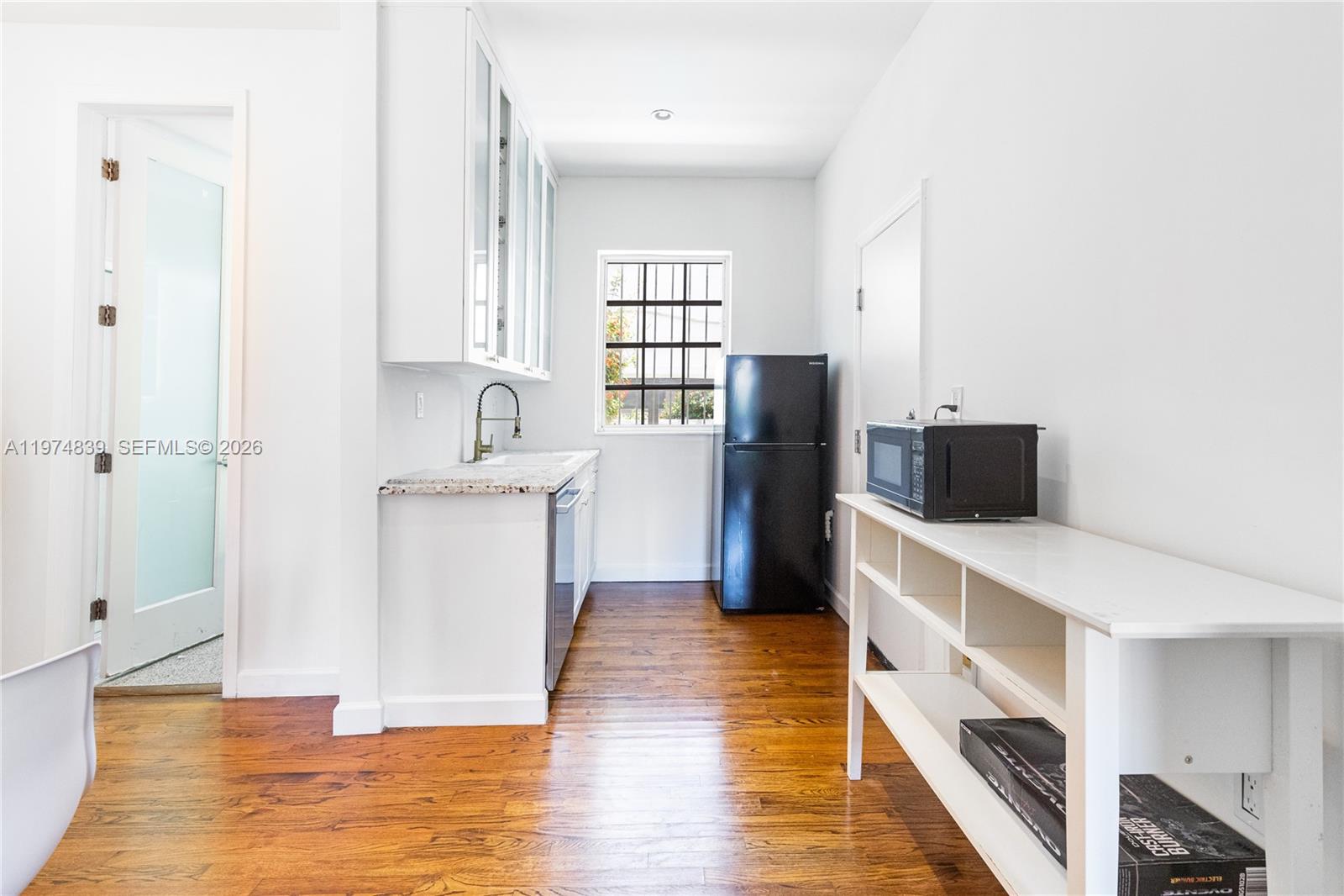 BEACHGARDENS CONDO - Residential Lease