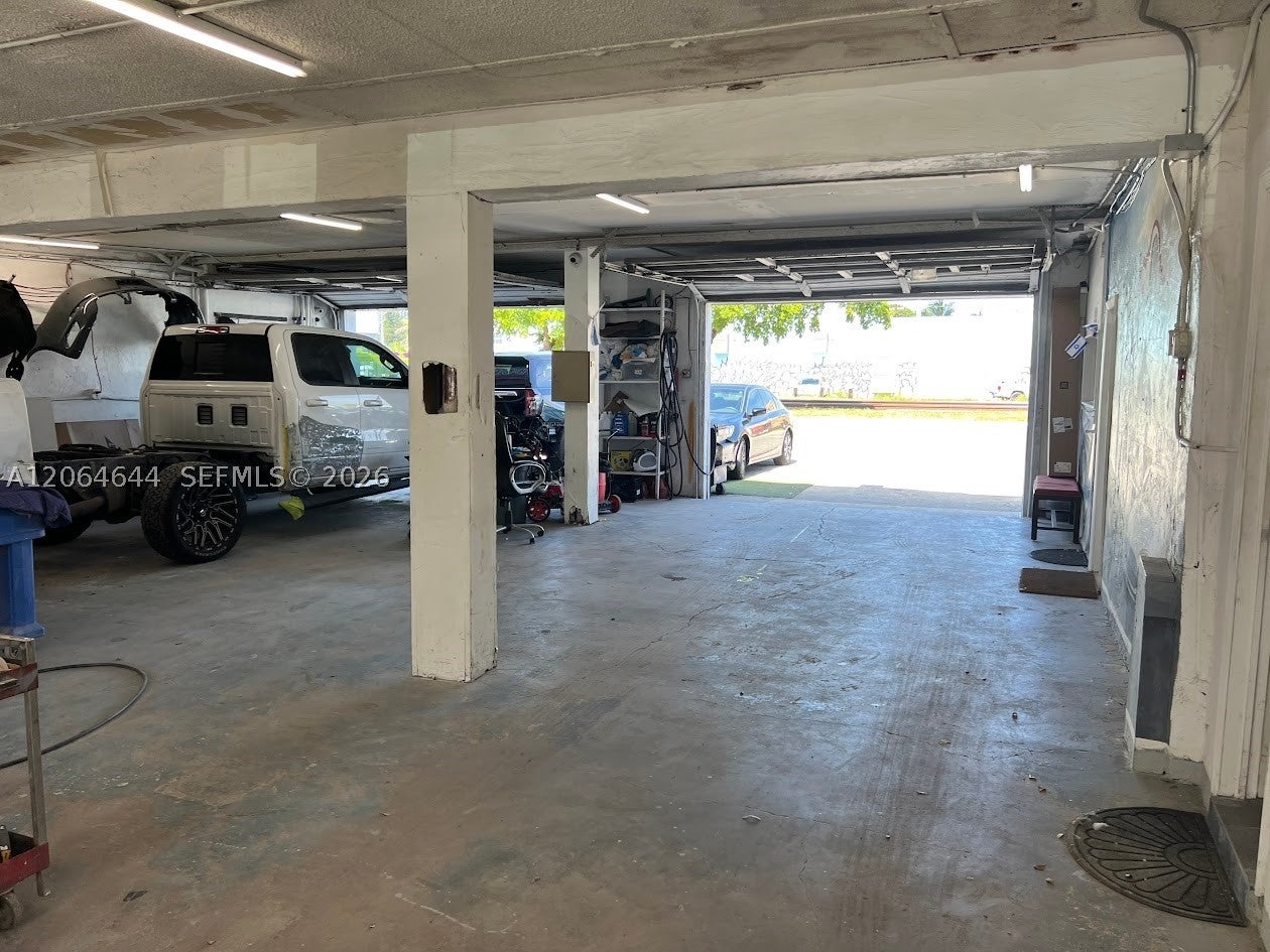 205 N Dixie Hwy