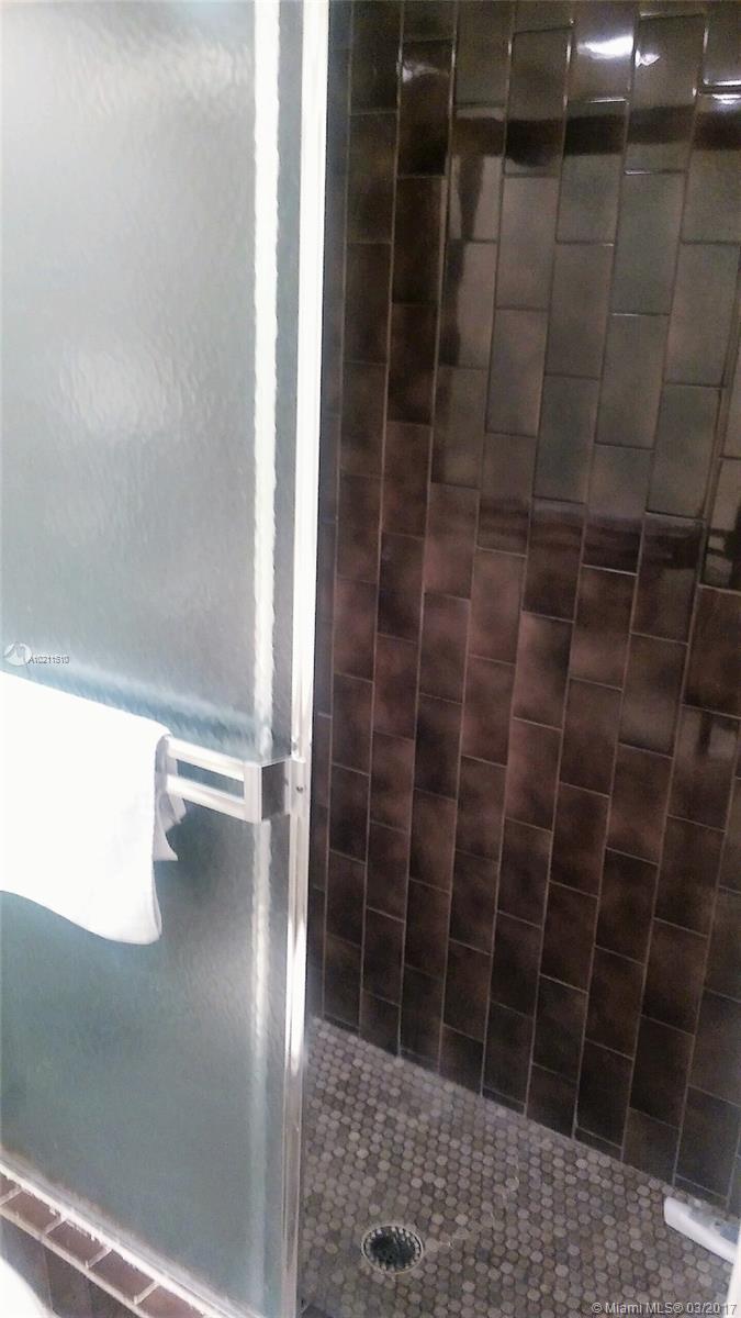 Kings Court West - Residential Lease