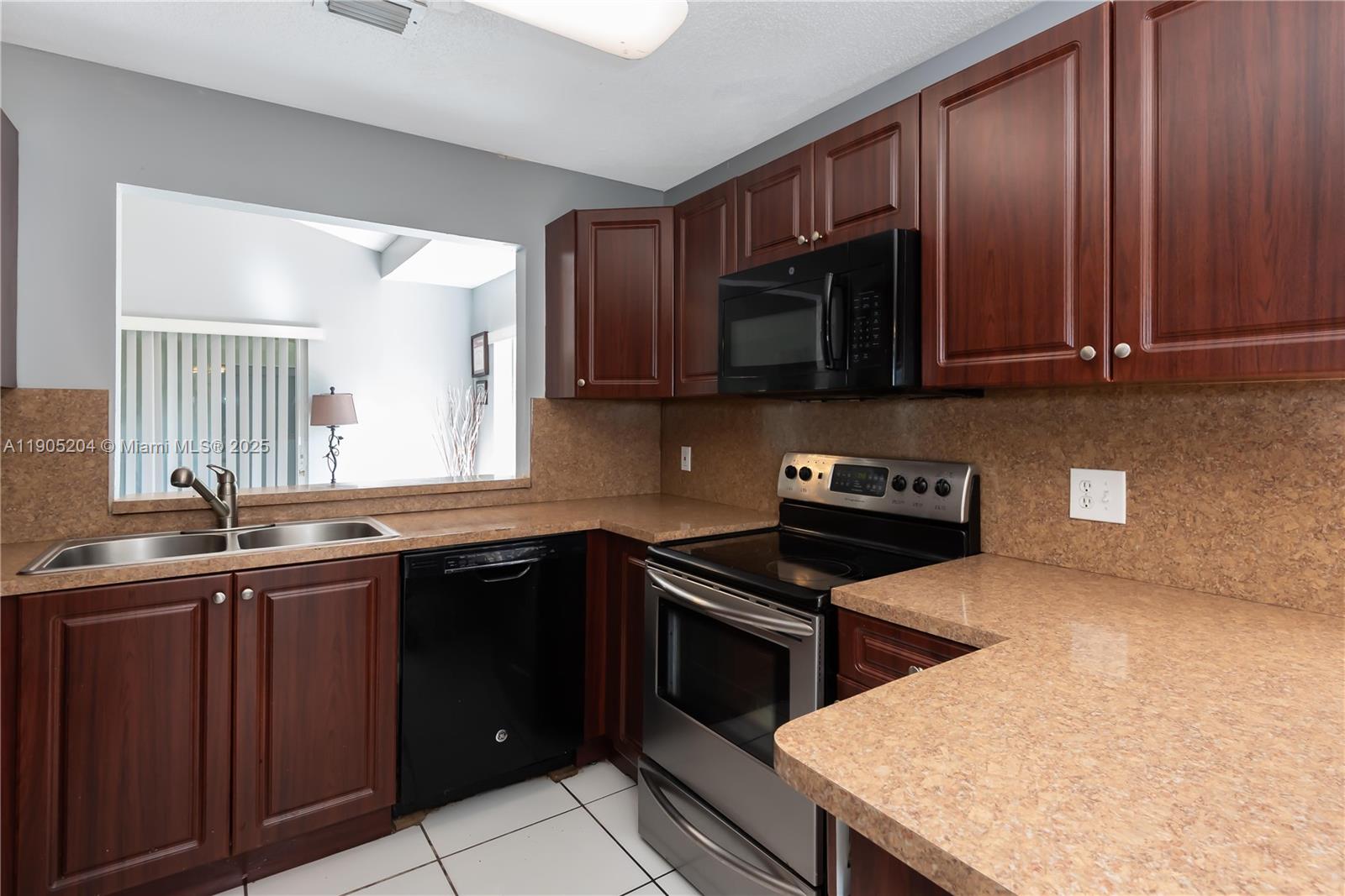 OAK PARK SEC 4 - Residential