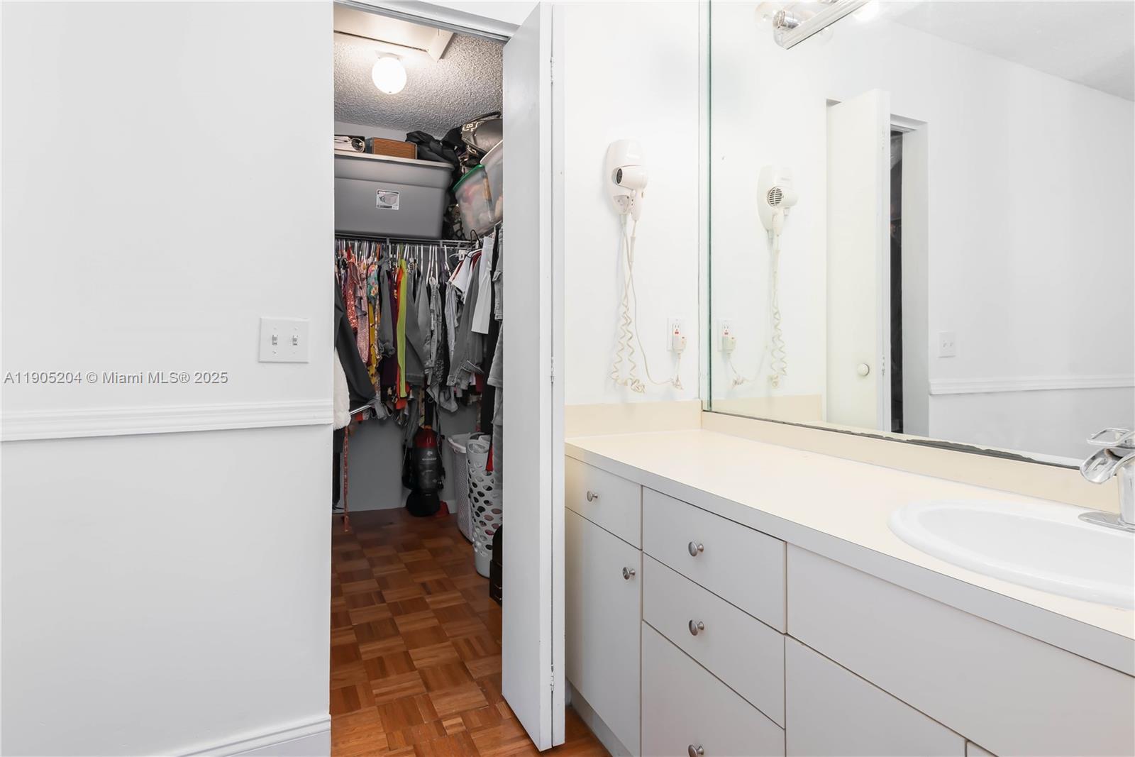 OAK PARK SEC 4 - Residential