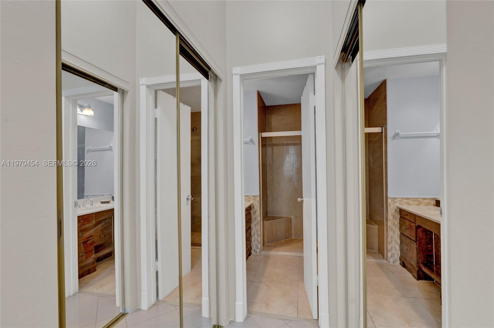 ROYAL PALMS CONDO - Residential