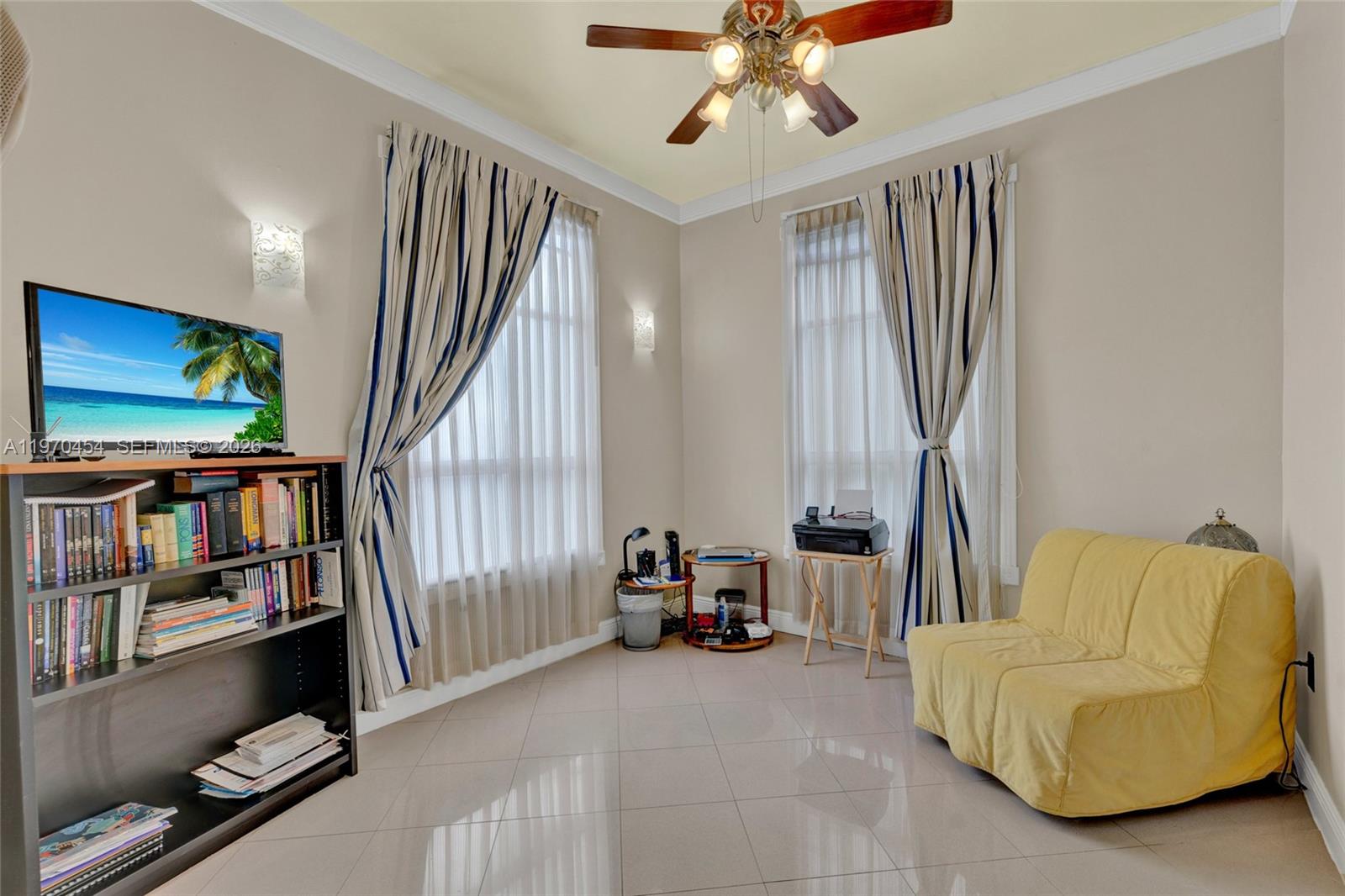 ROYAL PALMS CONDO - Residential