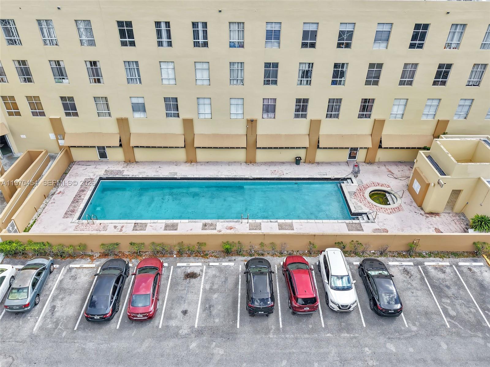 ROYAL PALMS CONDO - Residential