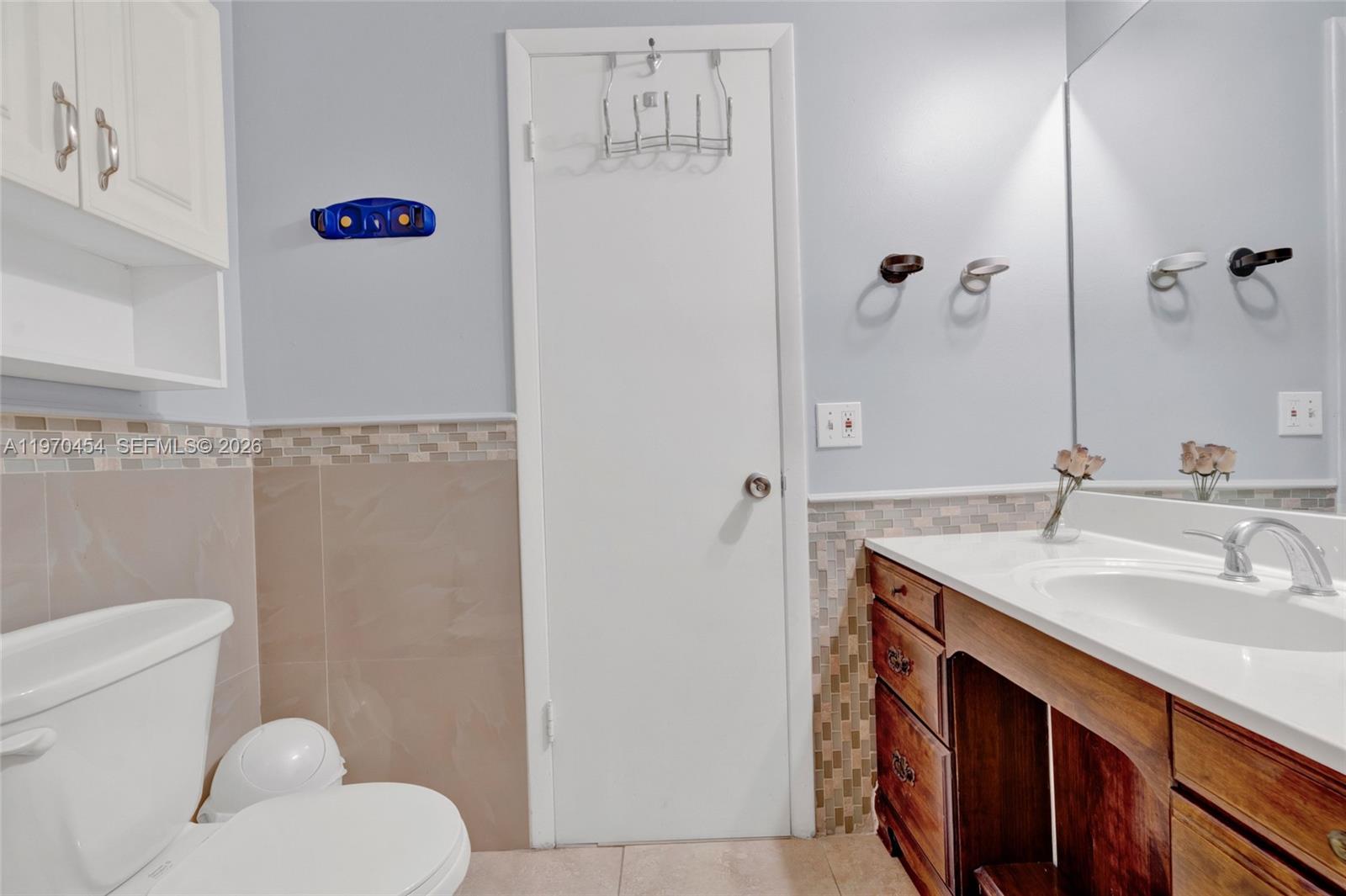 ROYAL PALMS CONDO - Residential