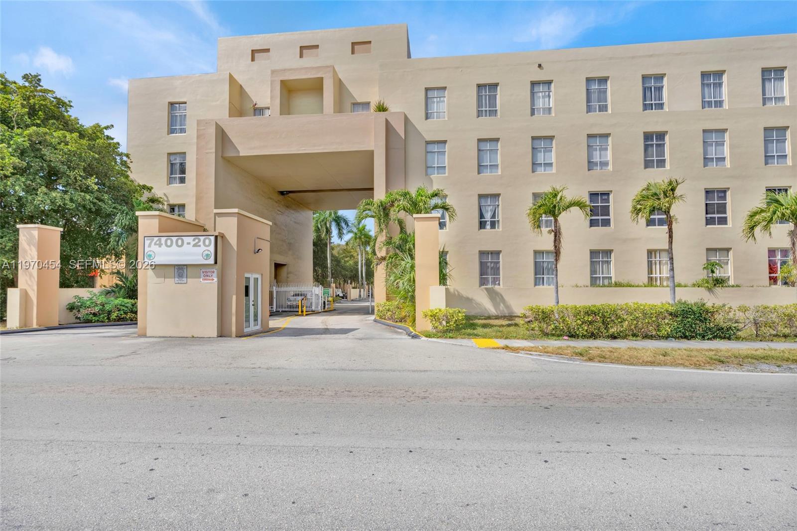 ROYAL PALMS CONDO - Residential