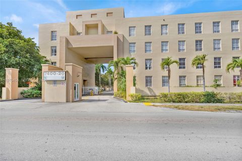 Photo of 7400 W 20th Ave #402, Hialeah, FL 33016 (MLS # A11970454)