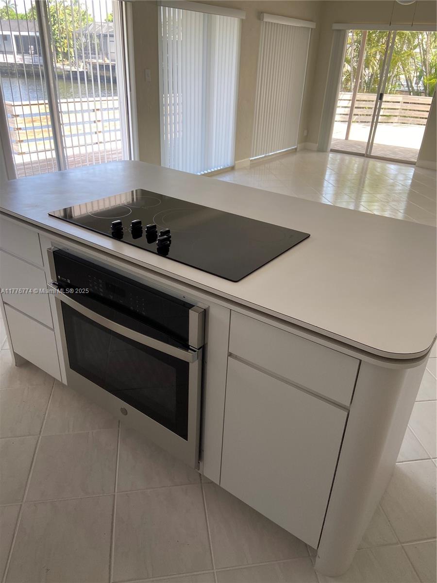 SUNSET ISLES SEC 4 - Residential