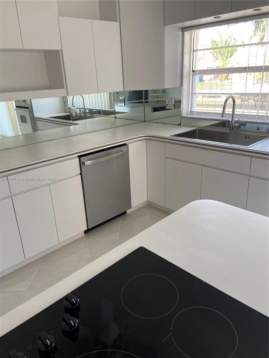 SUNSET ISLES SEC 4 - Residential