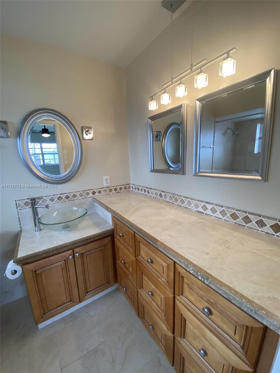 SUNSET ISLES SEC 4 - Residential