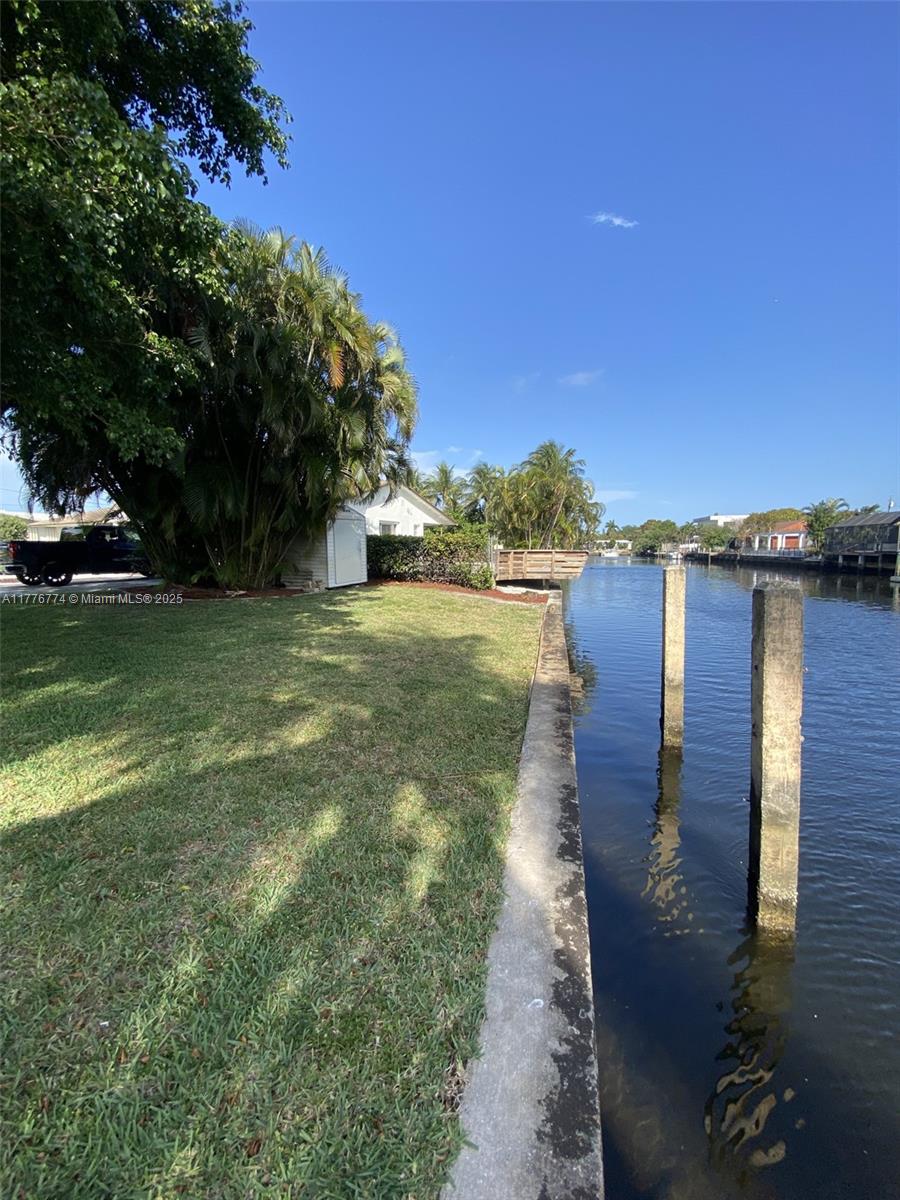 SUNSET ISLES SEC 4 - Residential