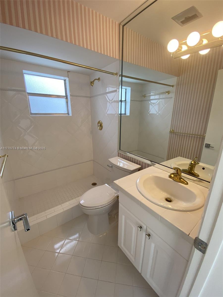 SUNSET ISLES SEC 4 - Residential