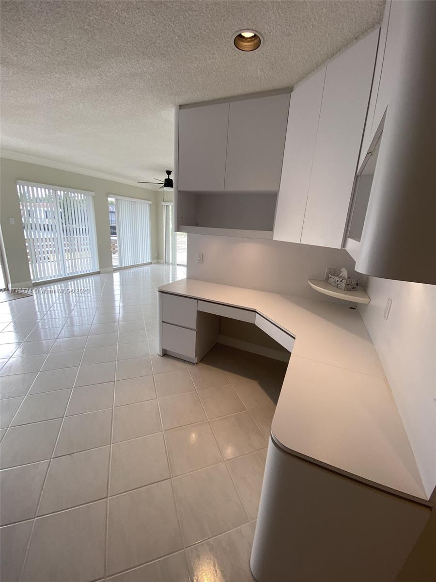 SUNSET ISLES SEC 4 - Residential