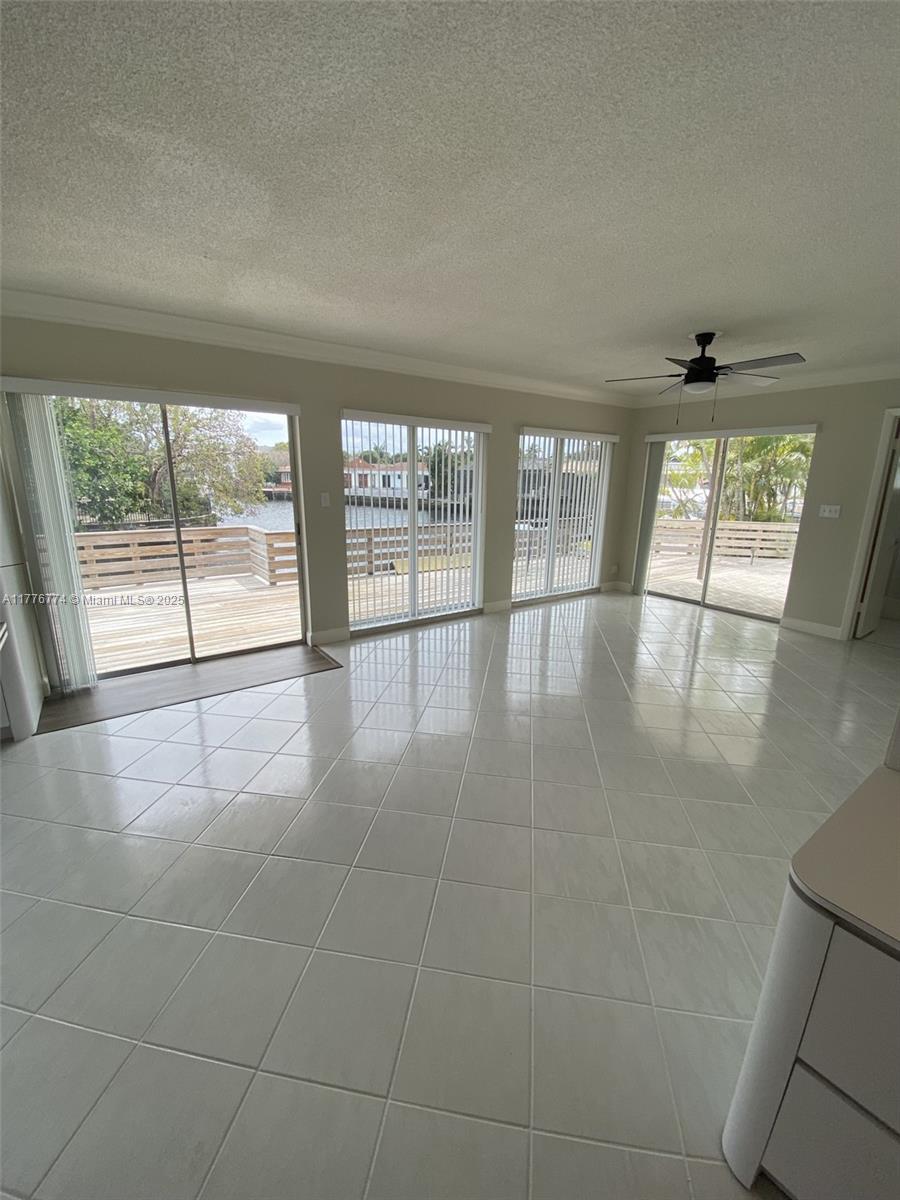 SUNSET ISLES SEC 4 - Residential