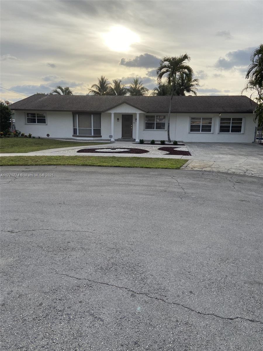 Property for Sale at 1601 N 29th Ave, Hollywood, Broward County, Florida - Bedrooms: 3 
Bathrooms: 3  - $965,000
