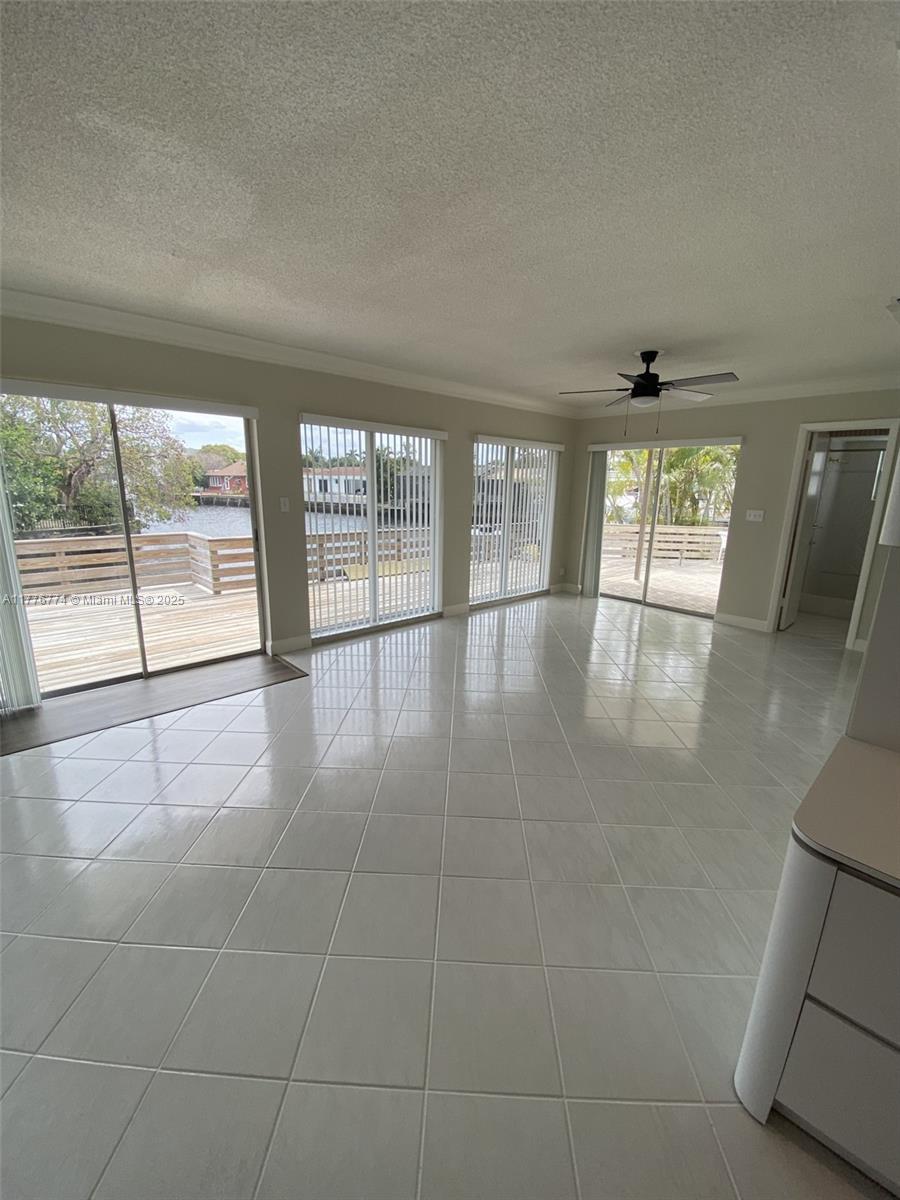 SUNSET ISLES SEC 4 - Residential