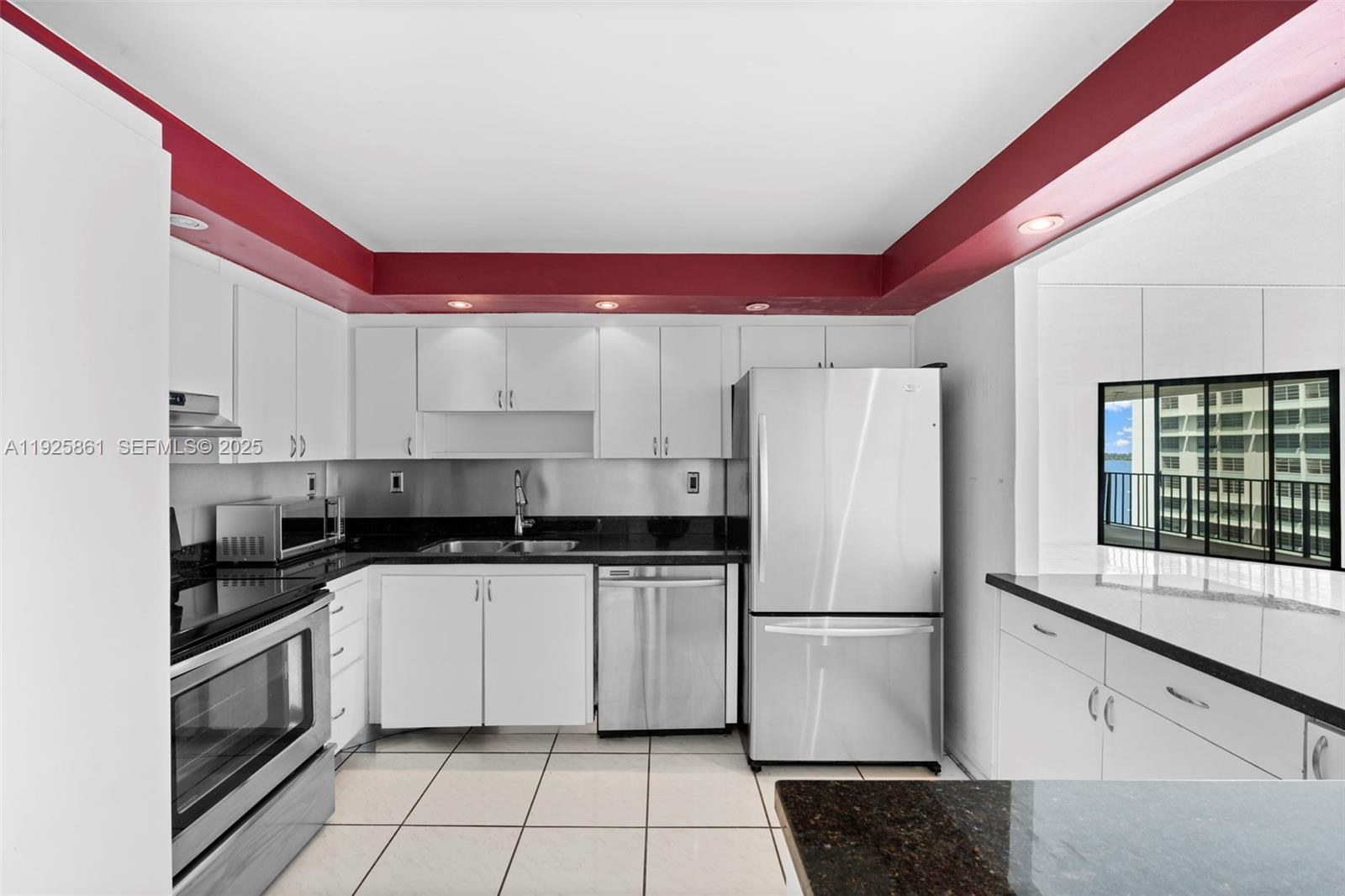 BRICKELL PLACE CONDO - Residential Lease