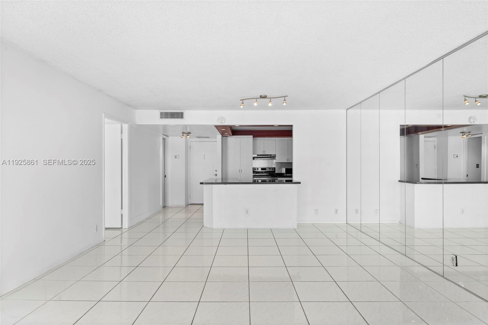 BRICKELL PLACE CONDO - Residential Lease