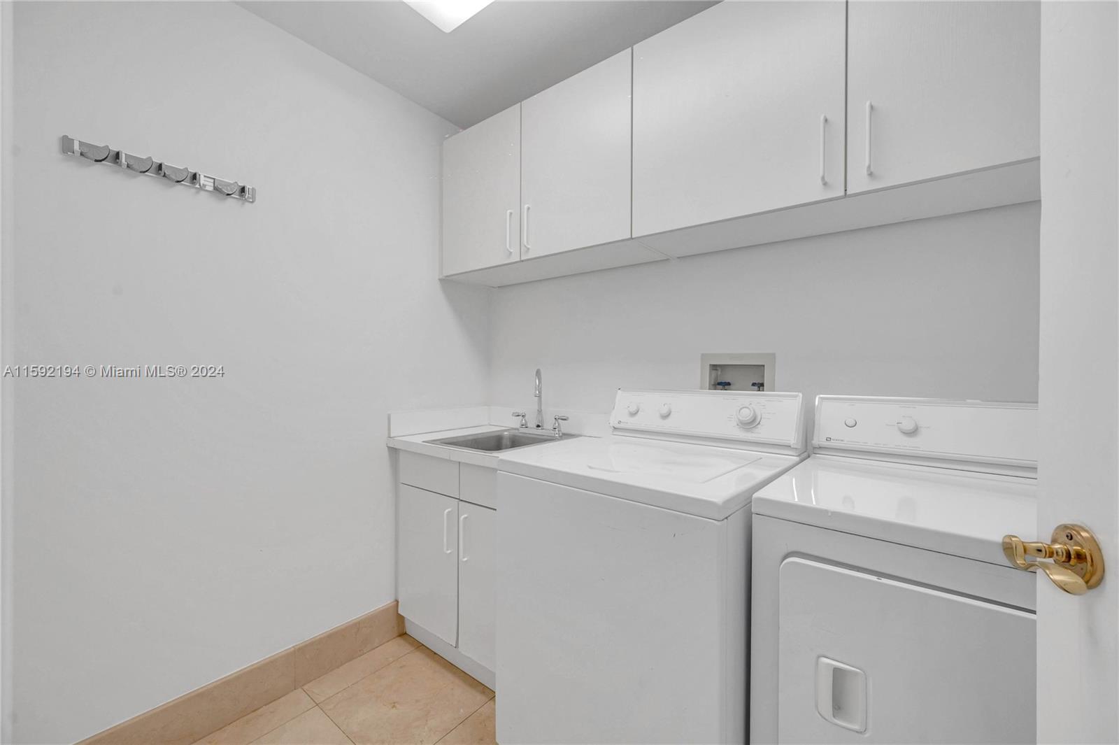 THE PALACE AT BAL HARBOUR - Residential