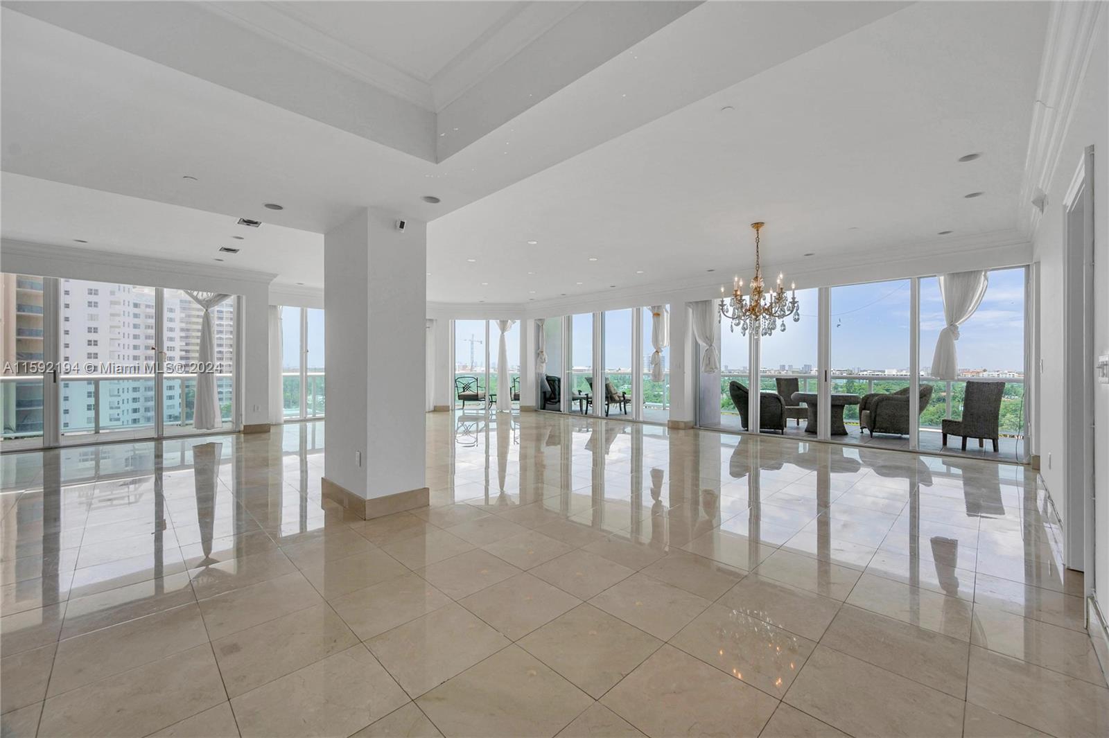 THE PALACE AT BAL HARBOUR - Residential