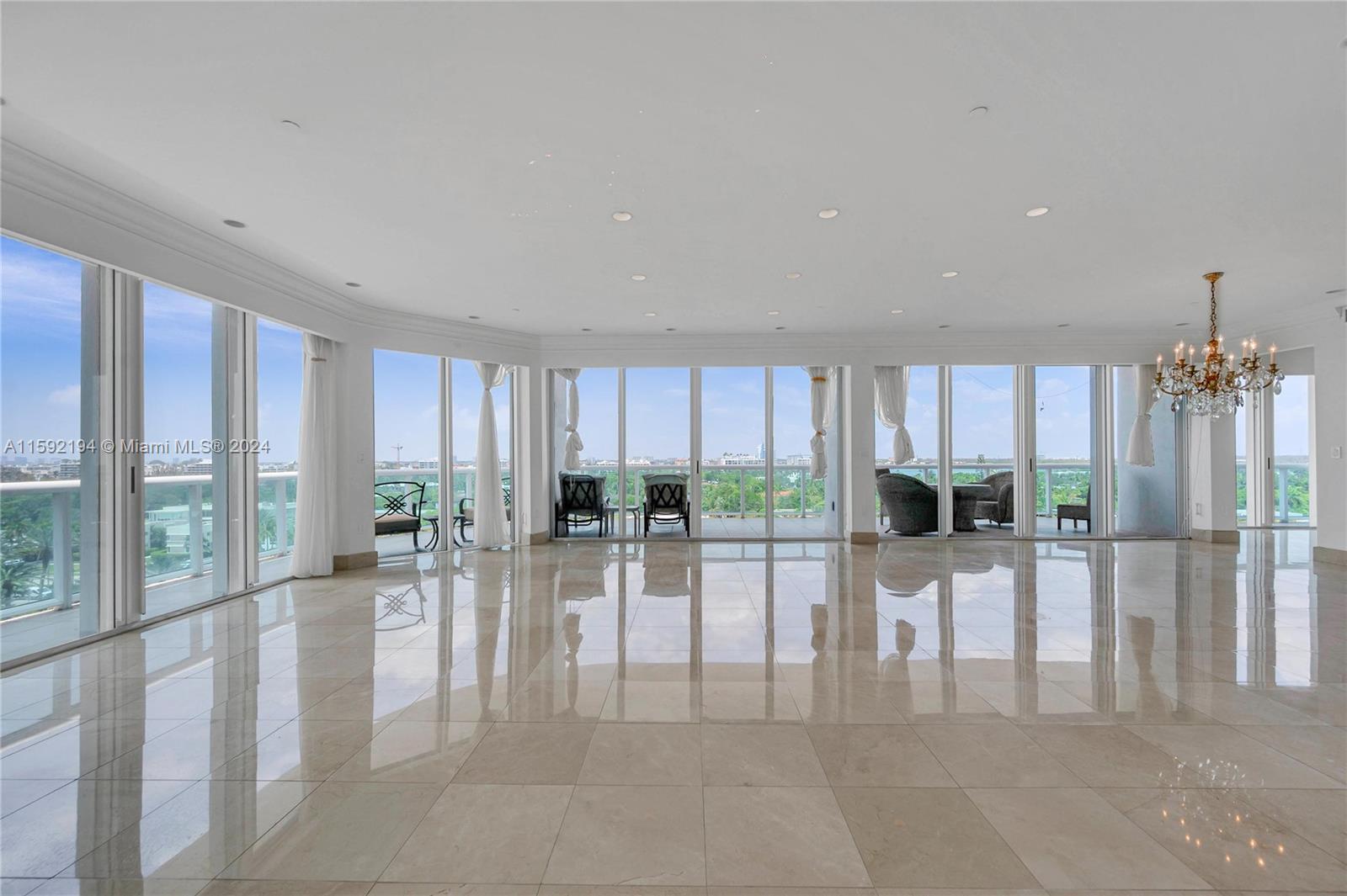 THE PALACE AT BAL HARBOUR - Residential