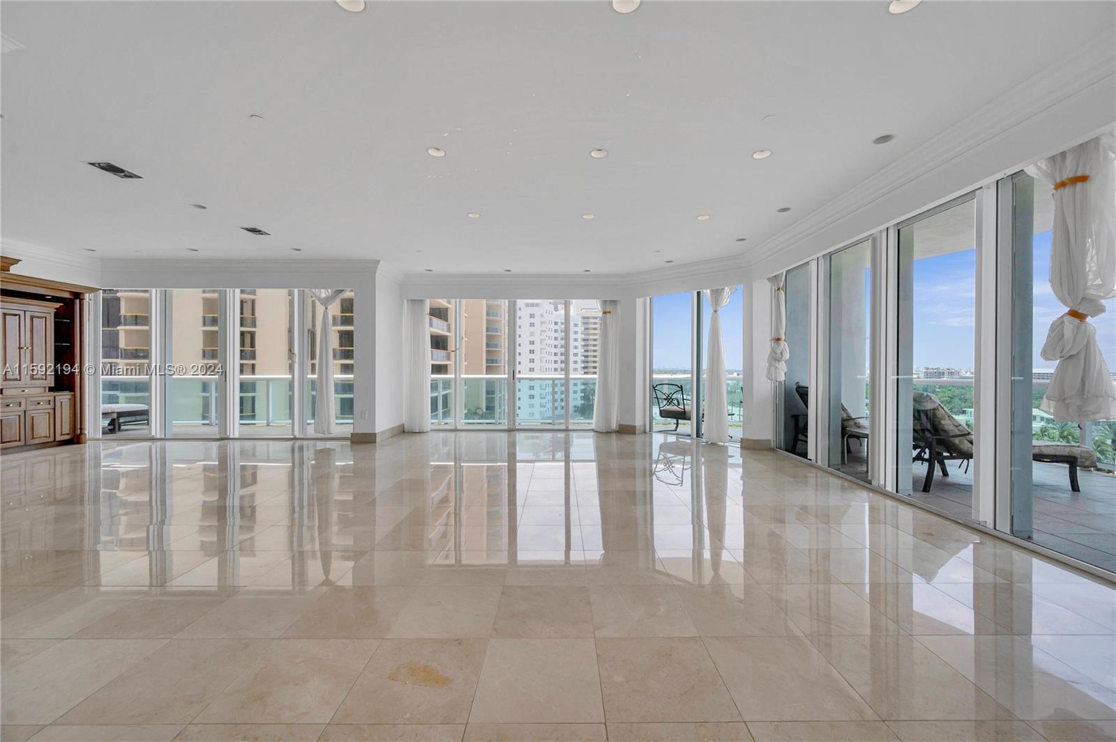 THE PALACE AT BAL HARBOUR - Residential