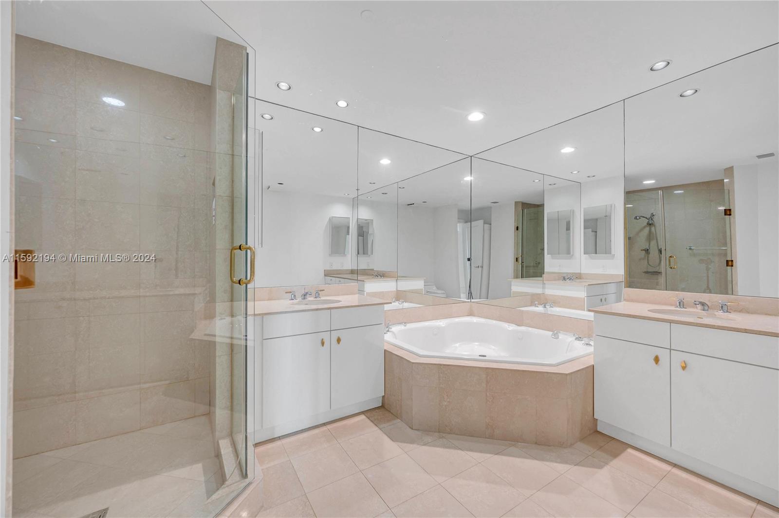 THE PALACE AT BAL HARBOUR - Residential