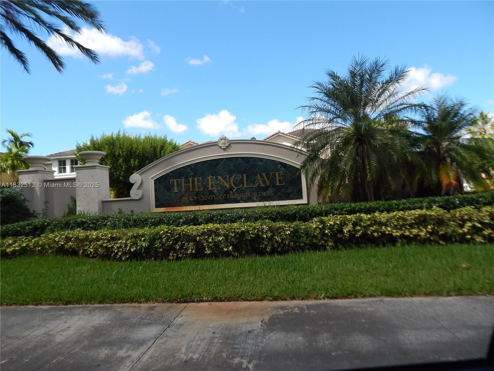 320 SW 87th Ct