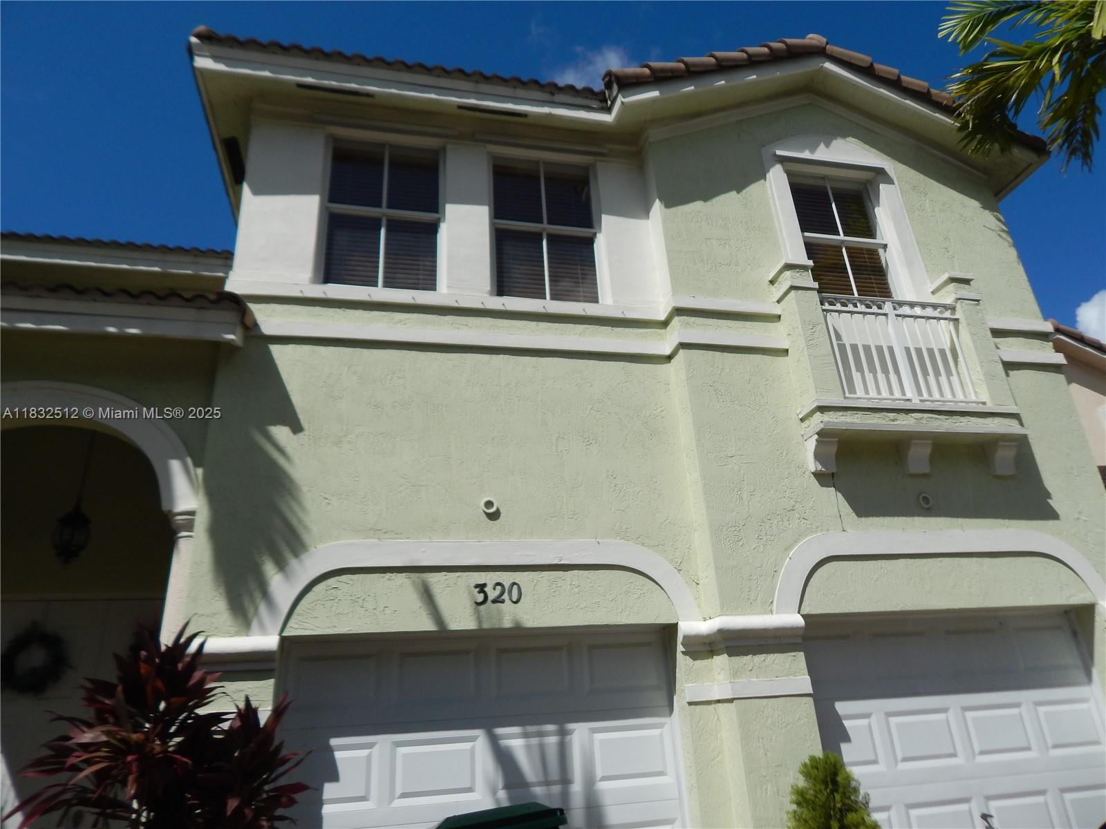 320 SW 87th Ct