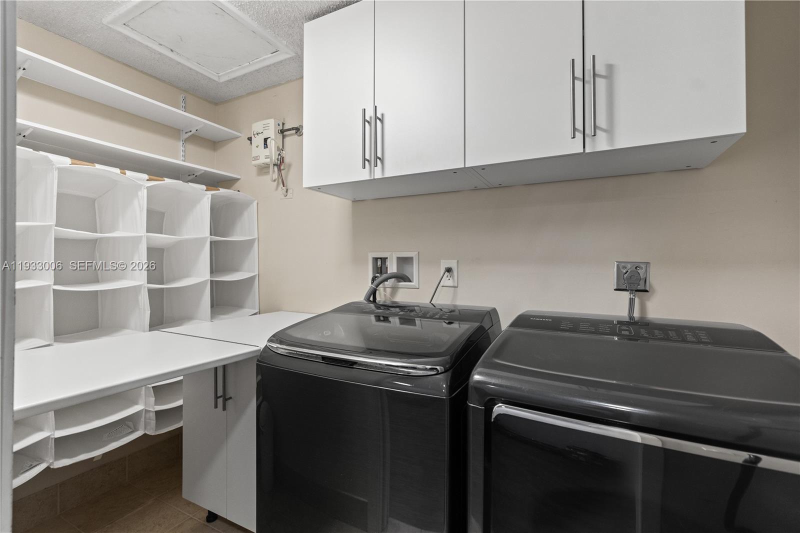 CALUSA CLUB ESTATES 3RD A - Residential