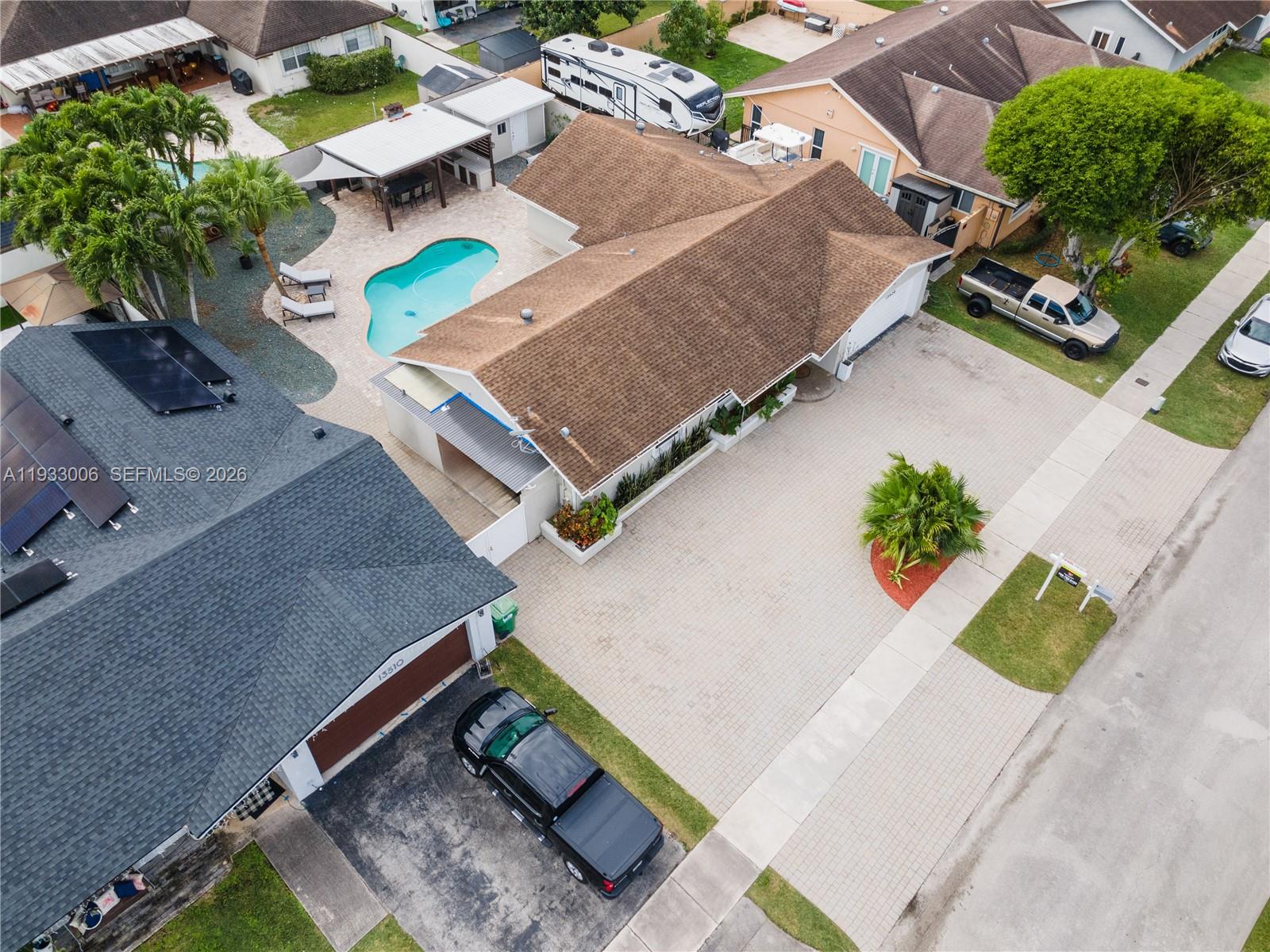 CALUSA CLUB ESTATES 3RD A - Residential